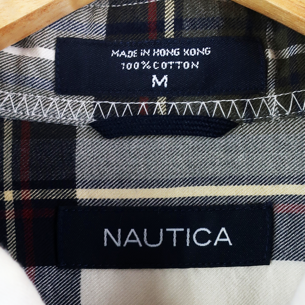 VINTAGE LONG-SLEEVE NAUTICA BUTTON-UP SHIRT - M