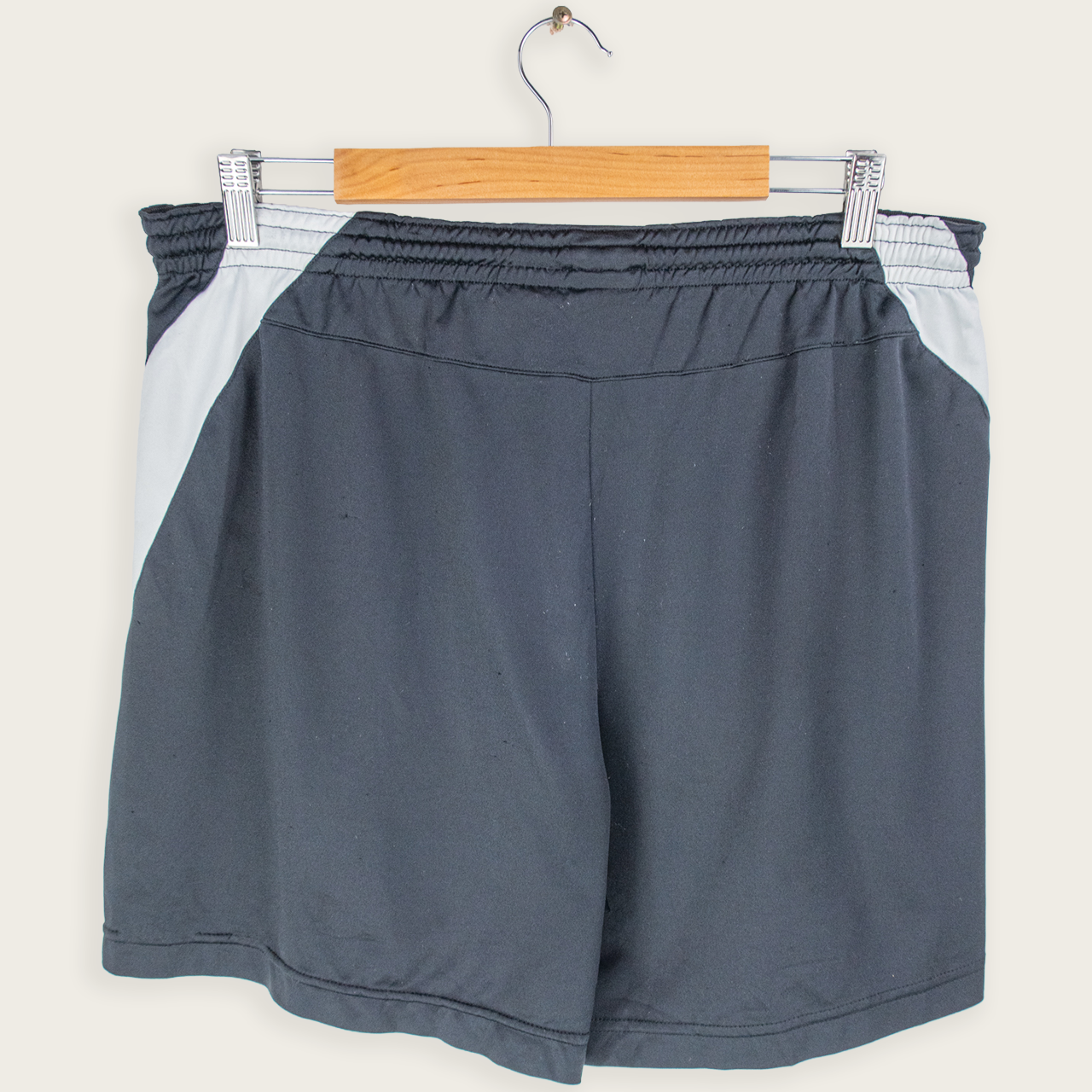 00's NIKE TRACK SHORTS - L