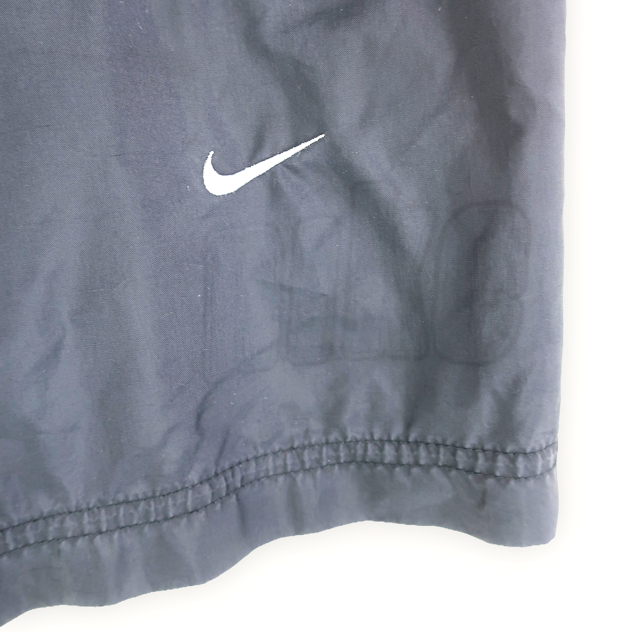 VINTAGE NIKE TRACK SHORTS - M