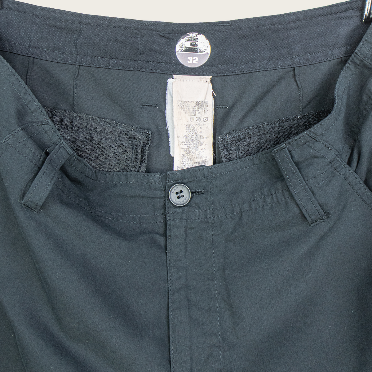 Oakley Cargo Shorts - S/M