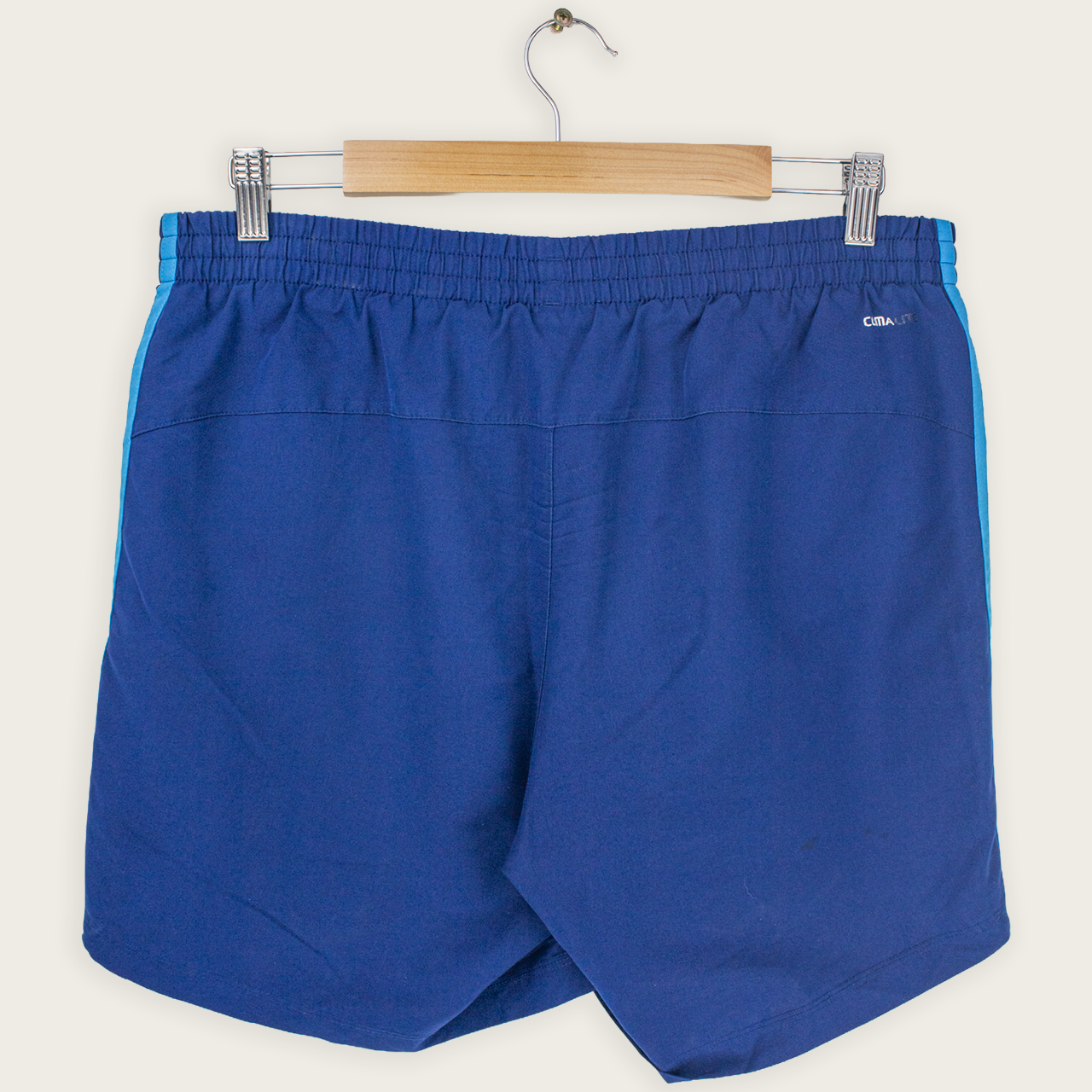 VINTAGE ADIDAS SHORTS - 32"