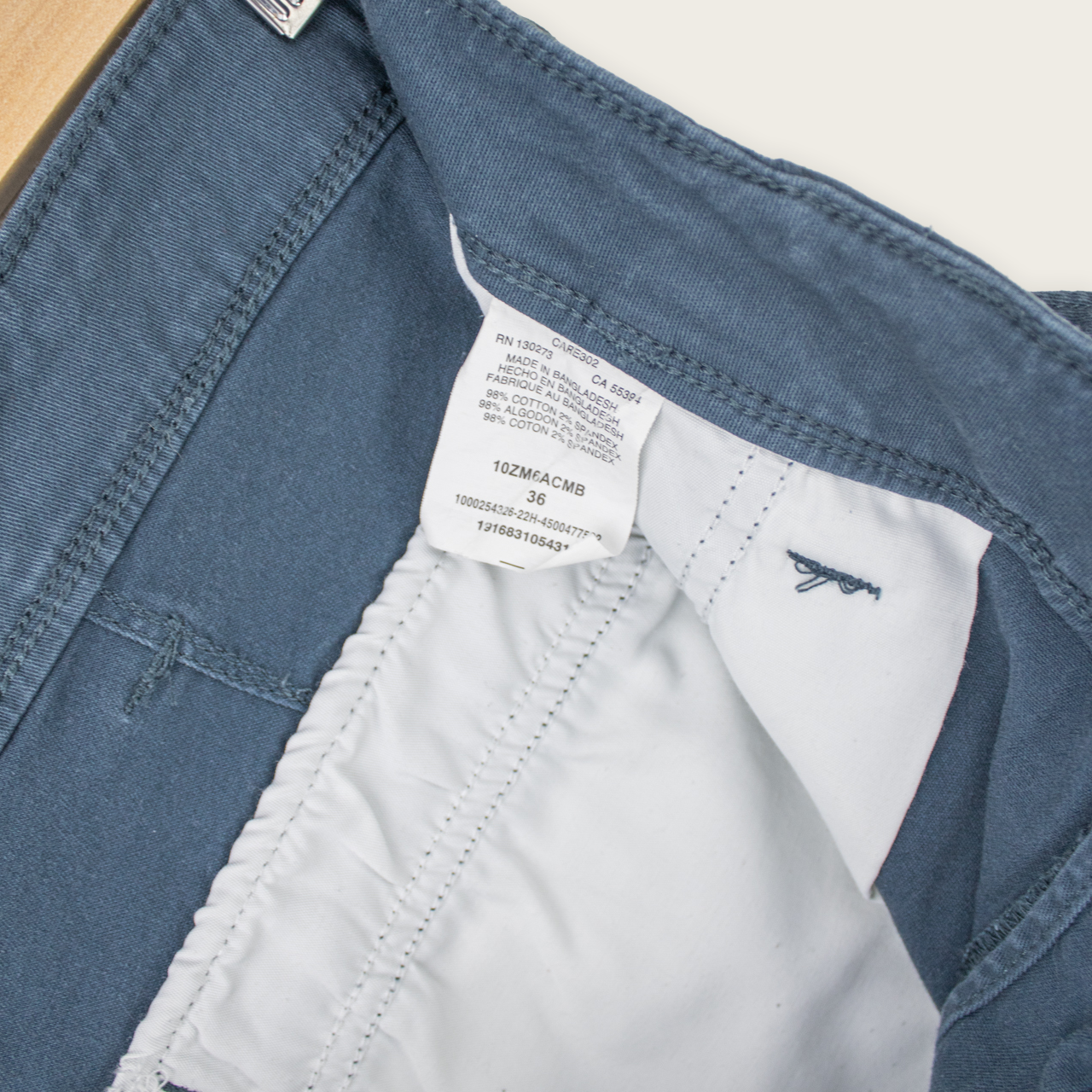 VINTAGE WRANGLER CARGO SHORTS - 36"