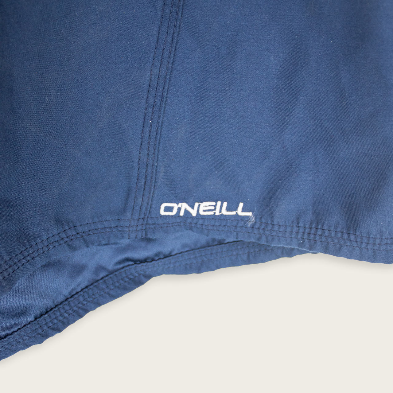 VINTAGE O'NEILL BOARD SHORTS - 40"