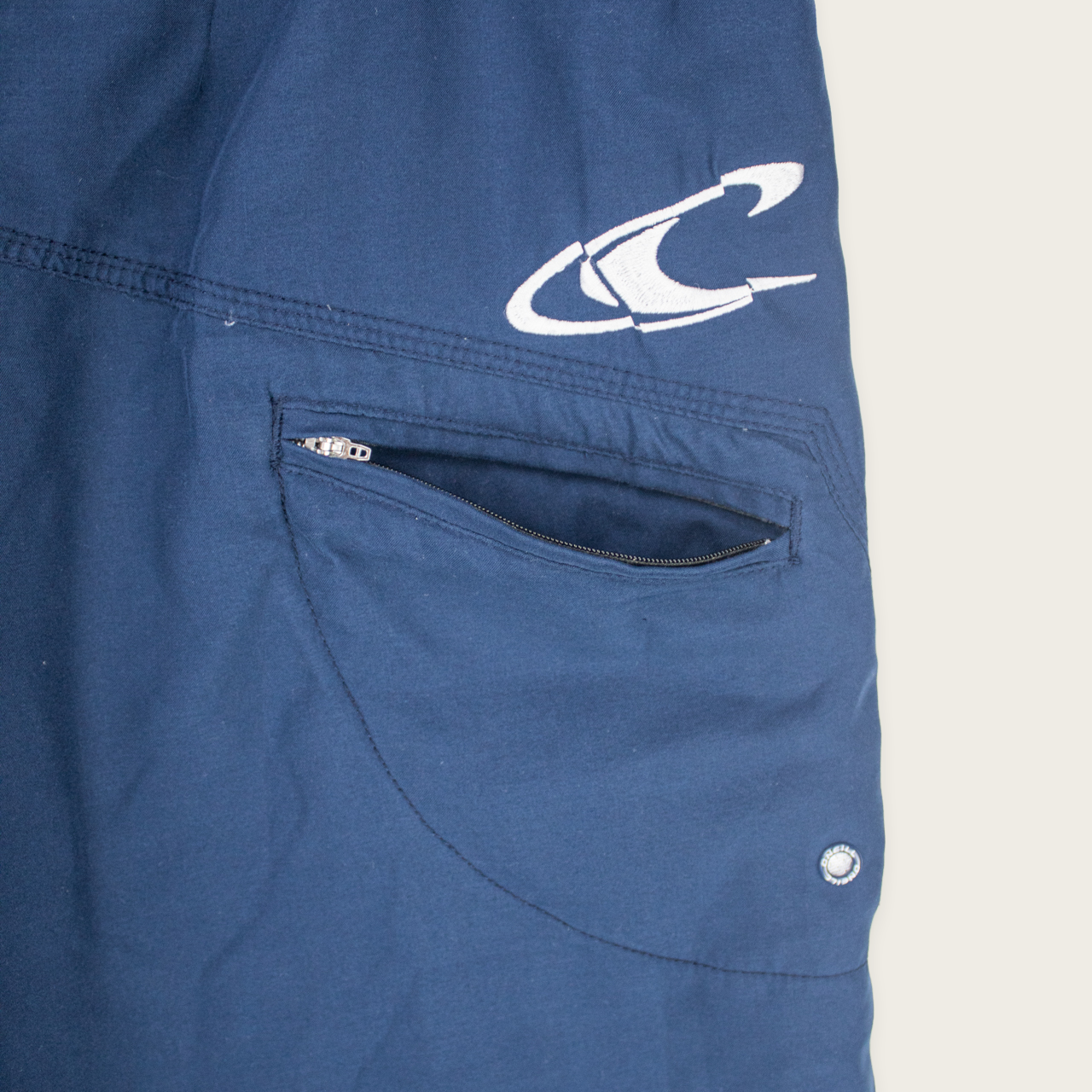 VINTAGE O'NEILL BOARD SHORTS - 40"