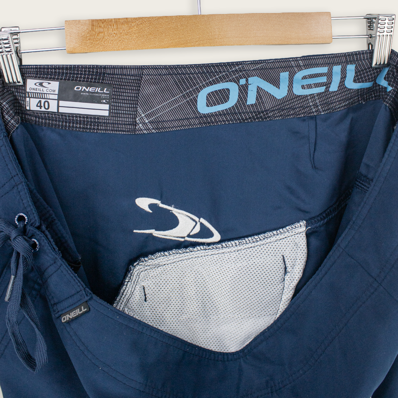 VINTAGE O'NEILL BOARD SHORTS - 40"