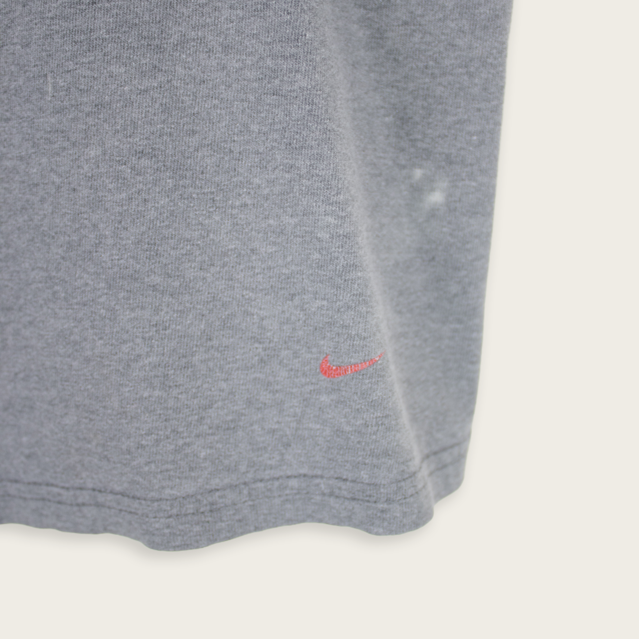 VINTAGE NIKE T-SHIRT - L