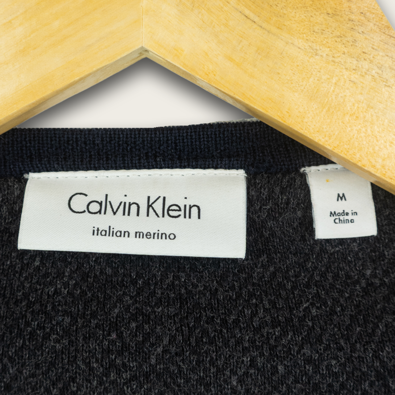 VINTAGE CALVIN KLEIN KNIT SWEATER - M