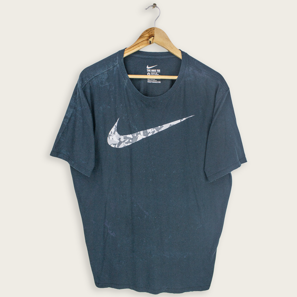 VINTAGE NIKE T-SHIRT - XL