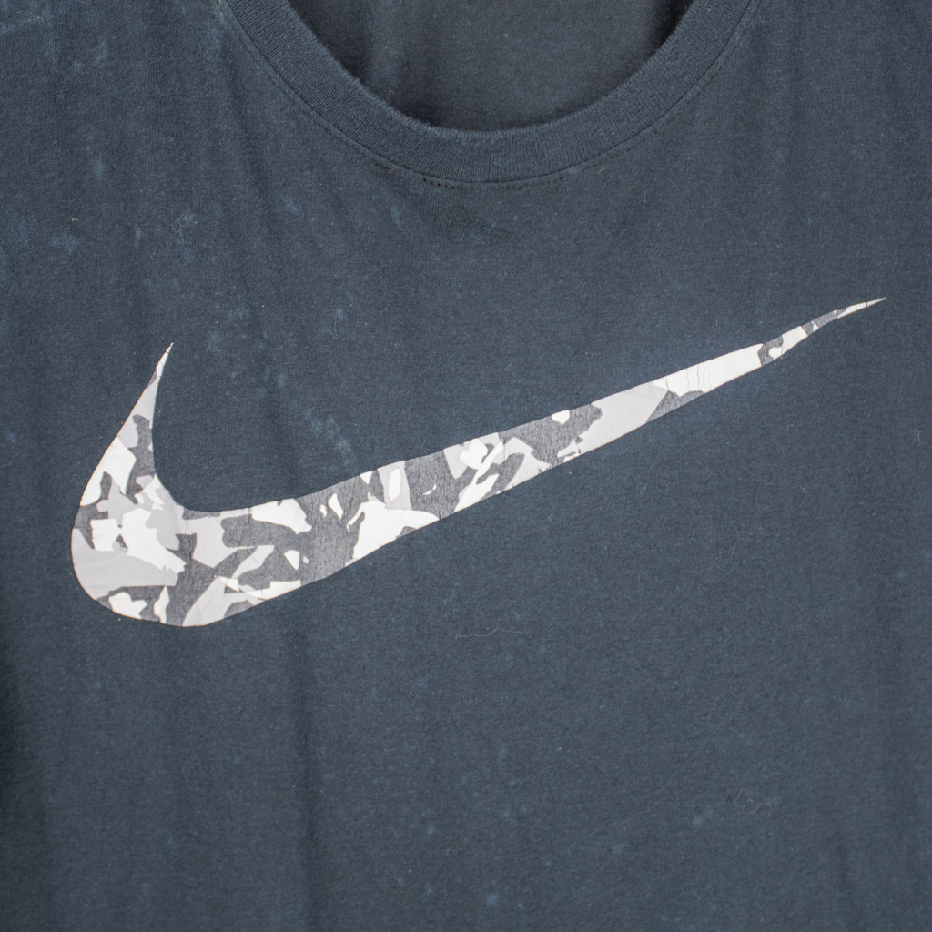 VINTAGE NIKE T-SHIRT - XL