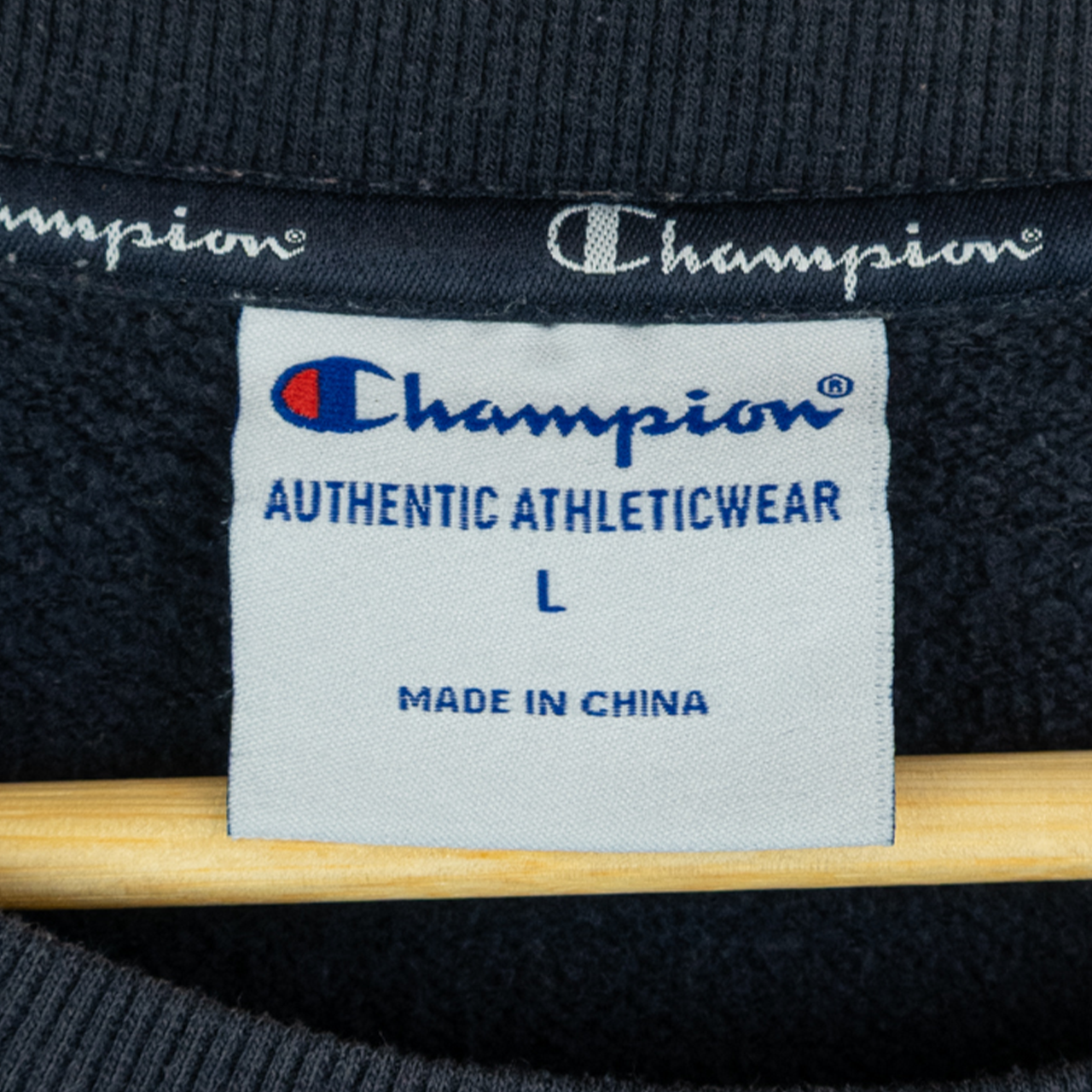 VINTAGE CHAMPION SWEATER - L