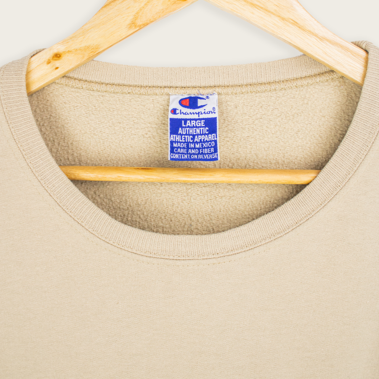Champion Crewneck Sweater - L