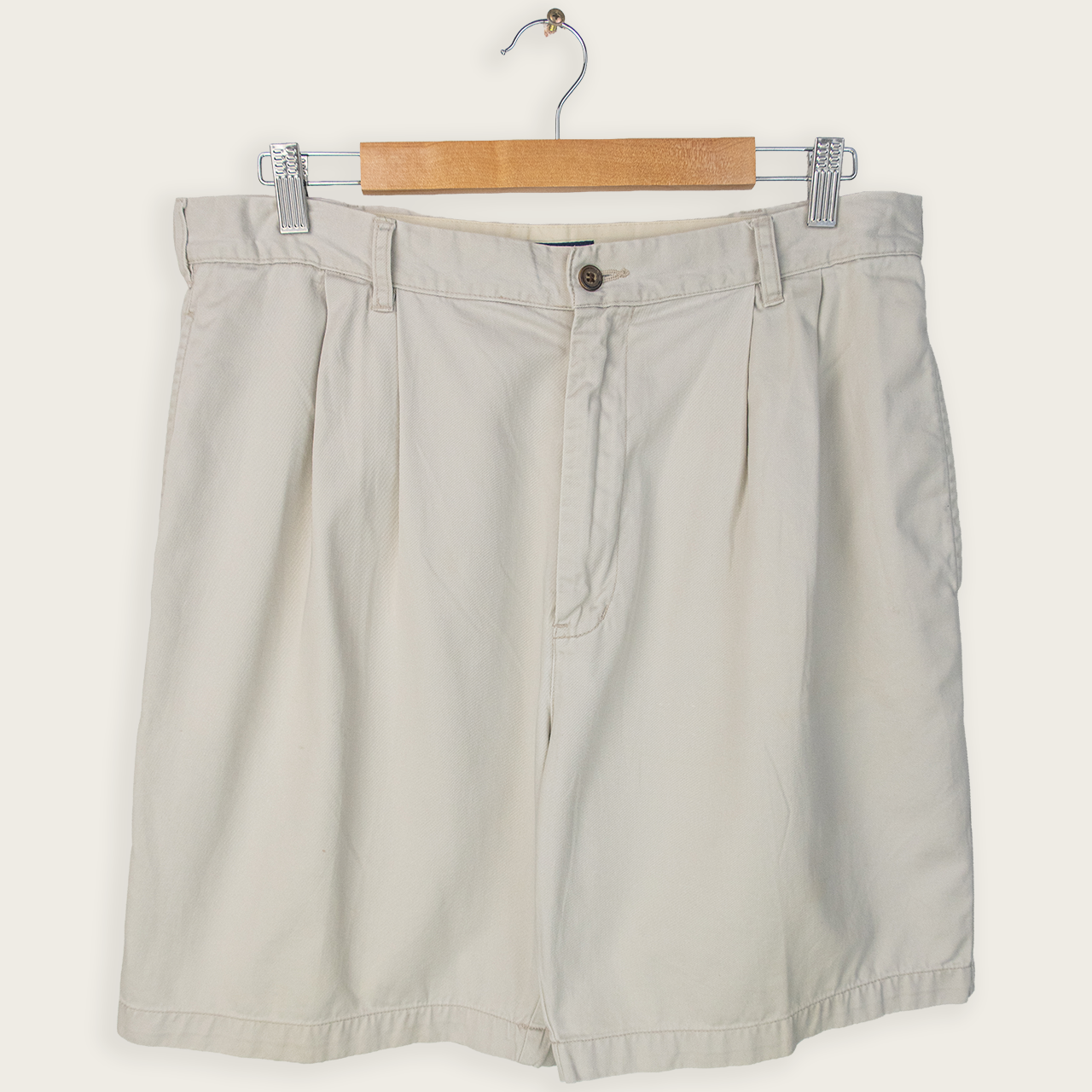 90's CHAPS RALPH LAUREN PLEATED SHORTS - 34"