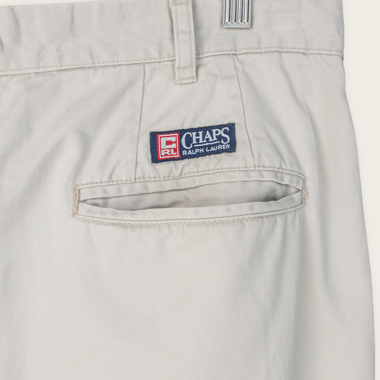90's CHAPS RALPH LAUREN PLEATED SHORTS - 34"