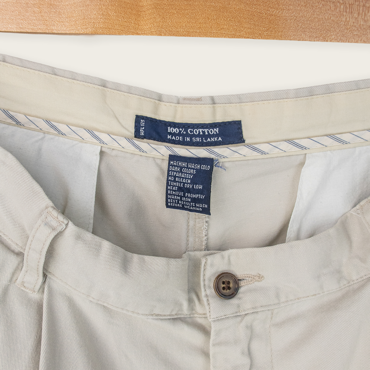 90's CHAPS RALPH LAUREN PLEATED SHORTS - 34"