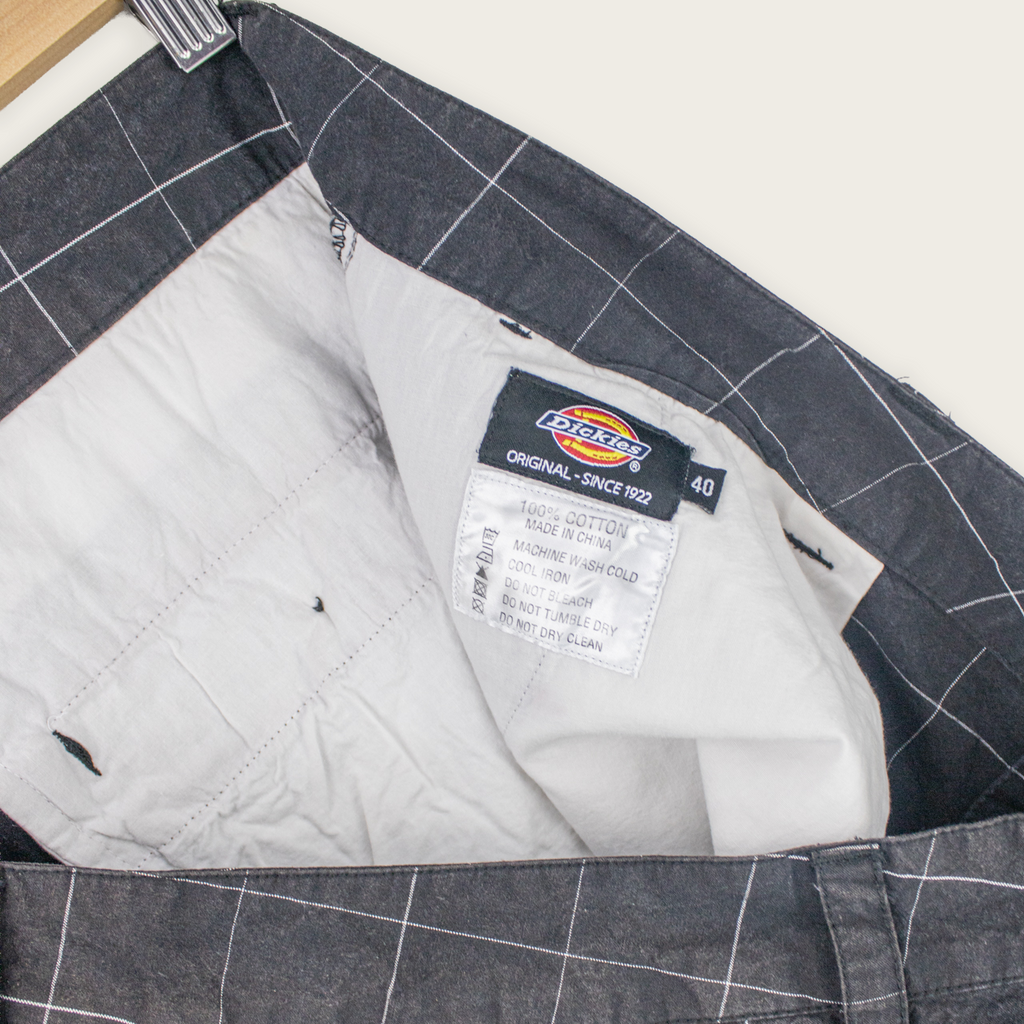 00's DICKIES CHECKERED SHORTS - 40"