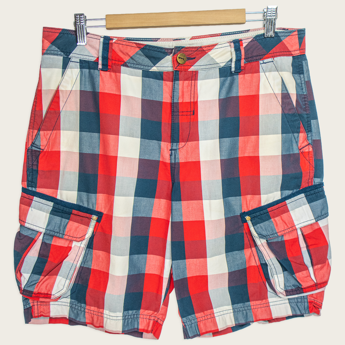 Puma Cargo Shorts - M