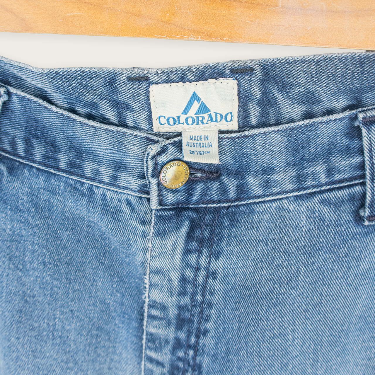 90's COLORADO JEANS - 38"