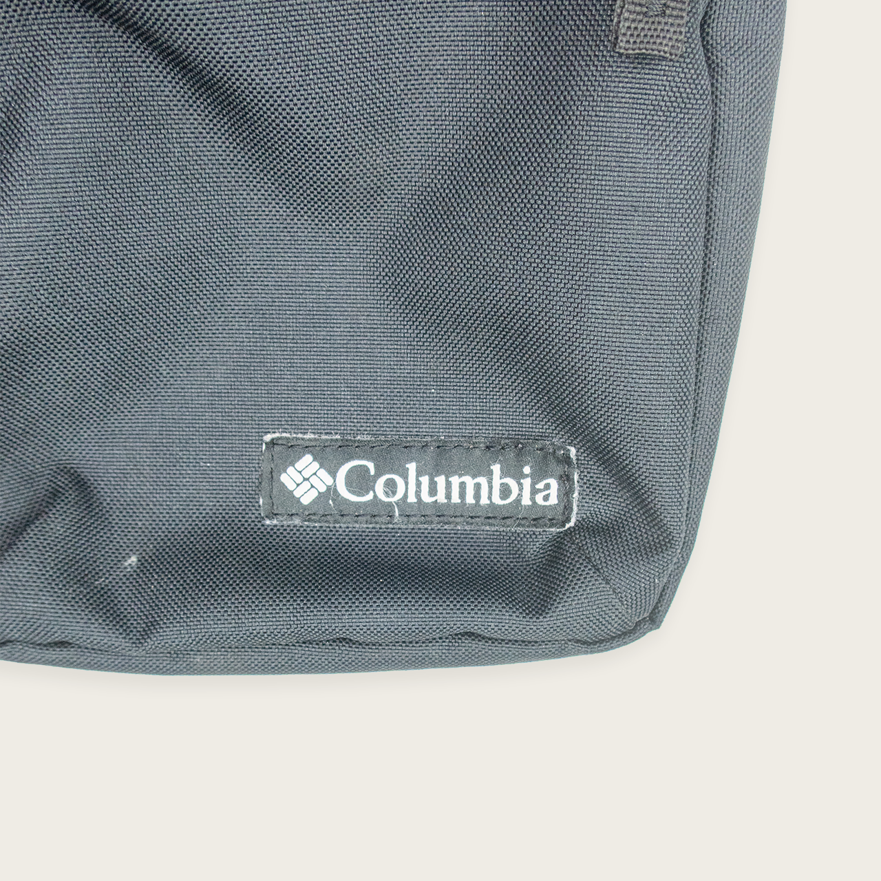 VINTAGE COLUMBIA BAG