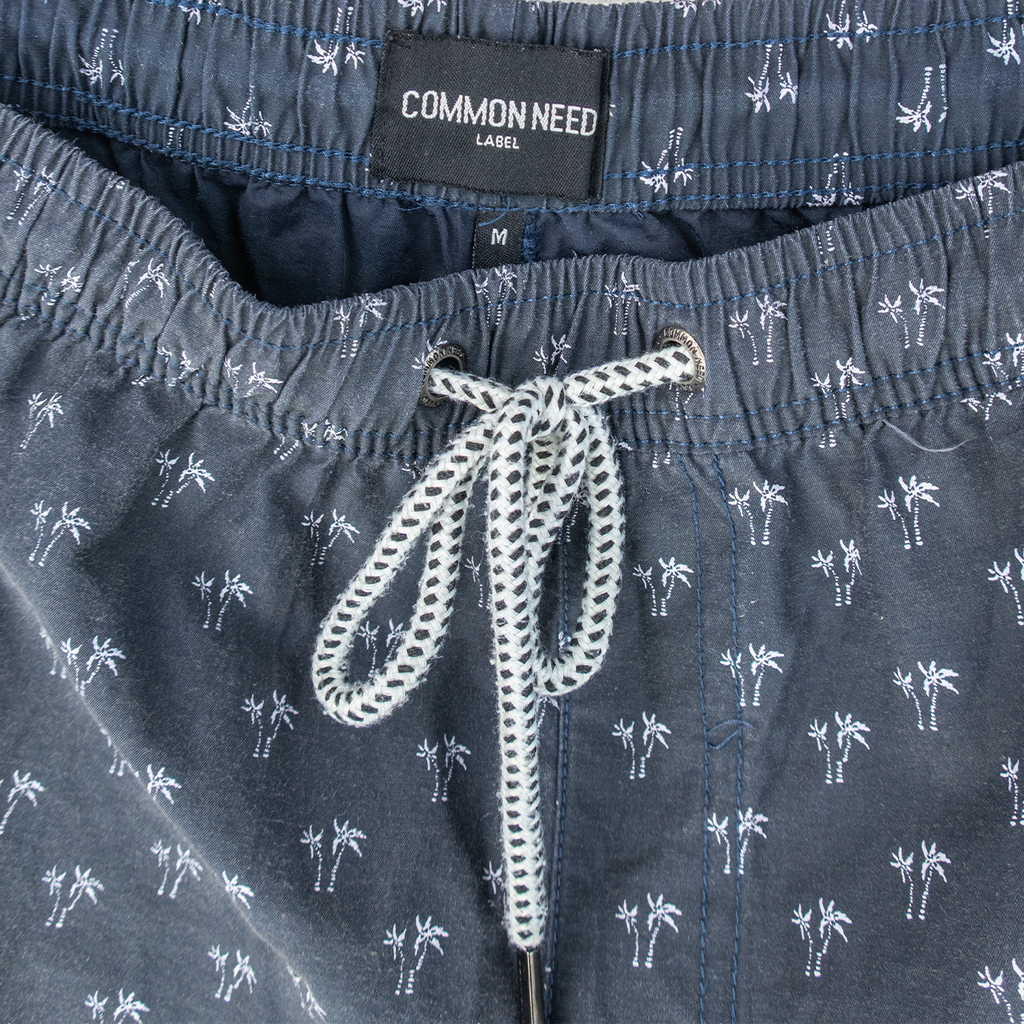 Common Need Adjustable Board Shorts - M