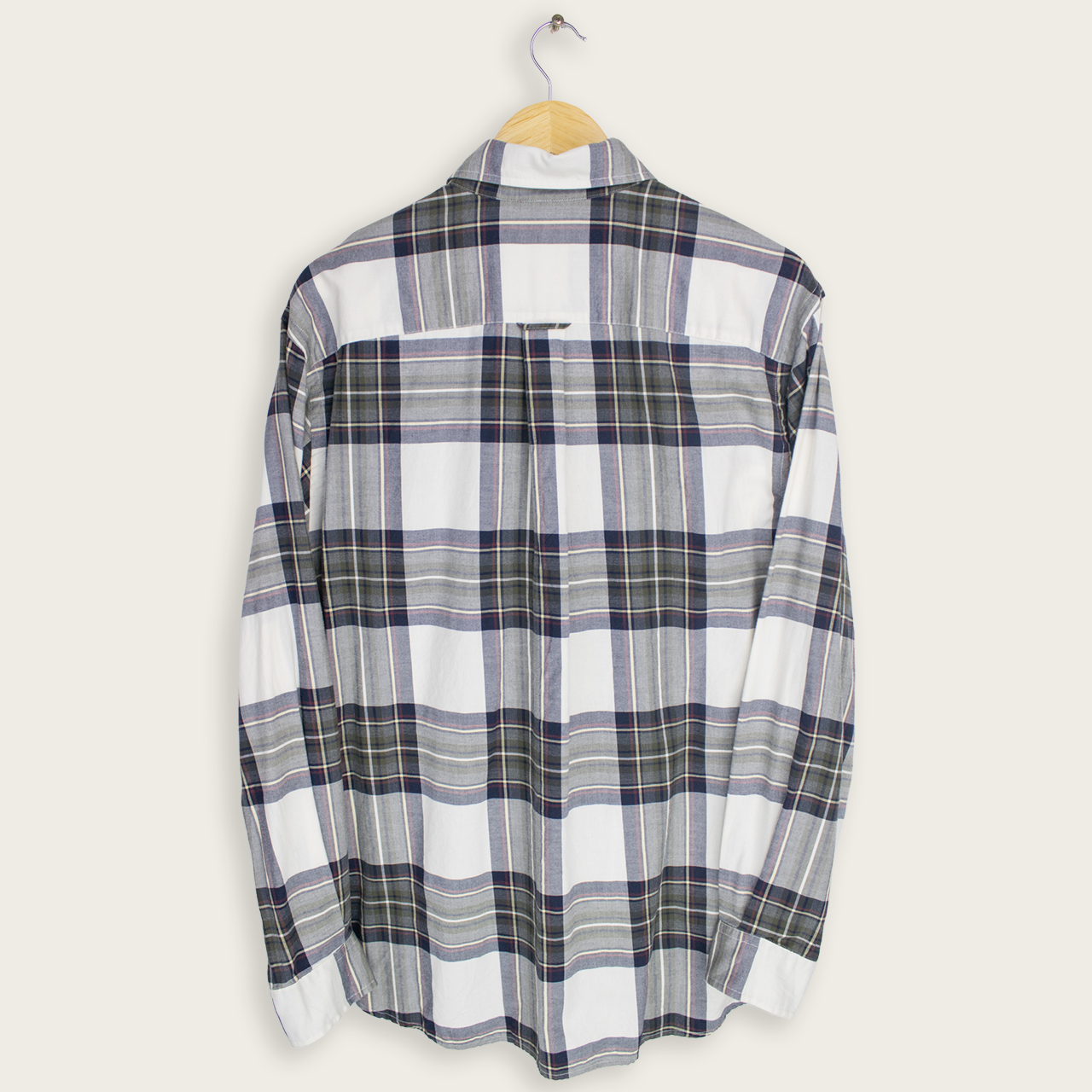 VINTAGE LONG-SLEEVE NAUTICA BUTTON-UP SHIRT - M