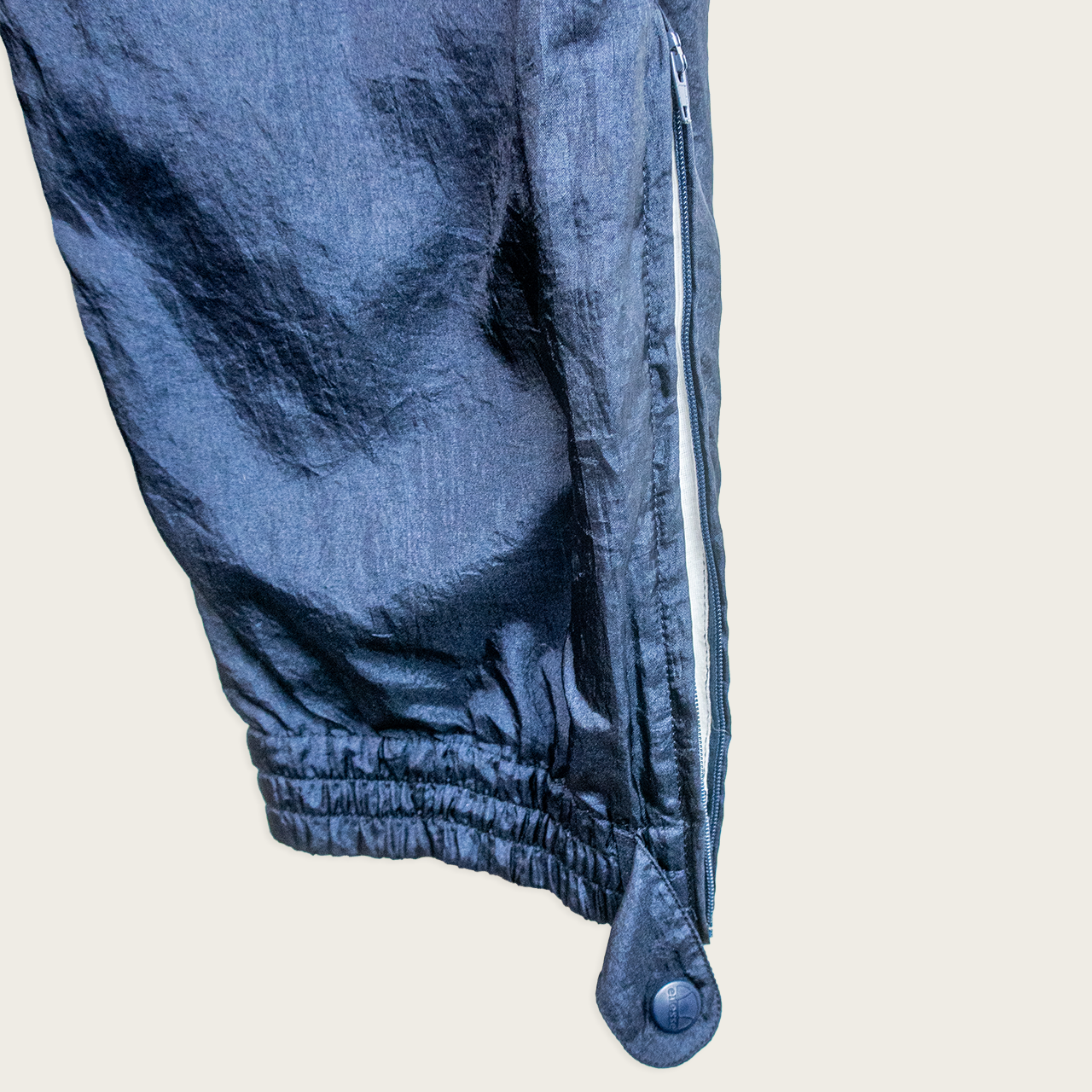 90's Ellesse Women's Nylon Track Pants - 8