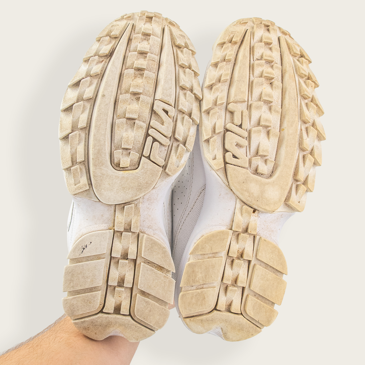 Women's White FILA Disruptor Casual Sneaker - US 8