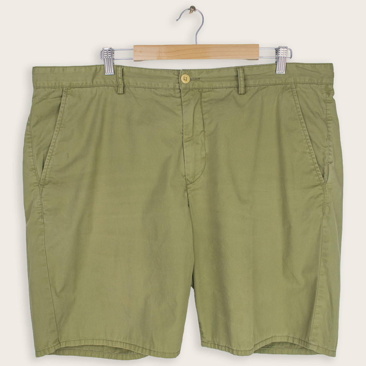 VINTAGE GANT SHORTS - 42"