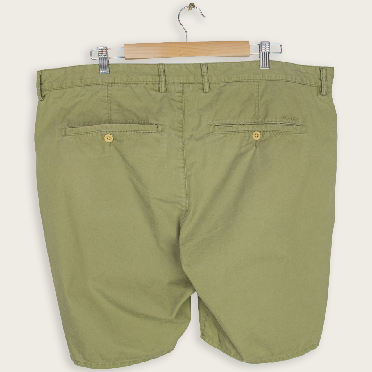 VINTAGE GANT SHORTS - 42"