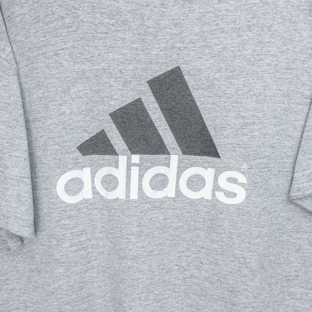 90s Adidas T-Shirt - M/L