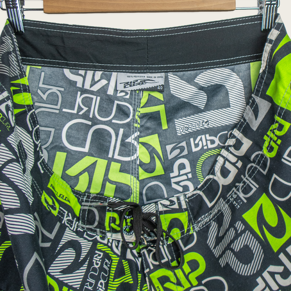 00s Rip Curl Board Shorts - XL/XXL