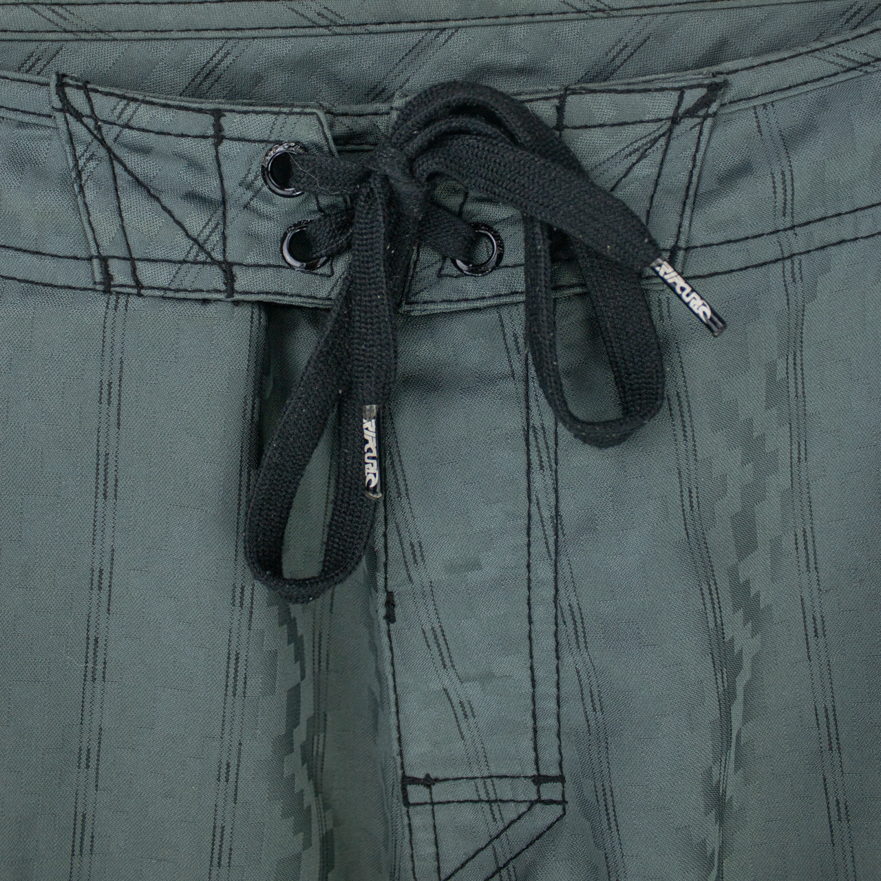 VINTAGE RIPCURL BOARD SHORTS - 34"