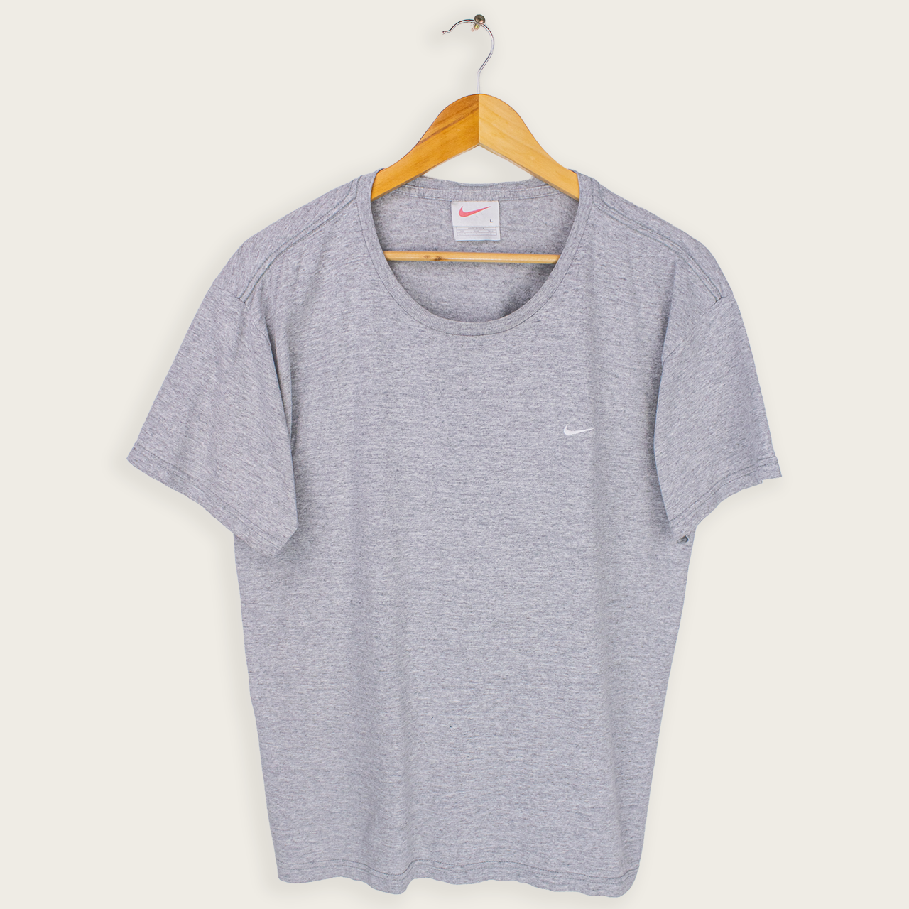 VINTAGE NIKE T-SHIRT - L