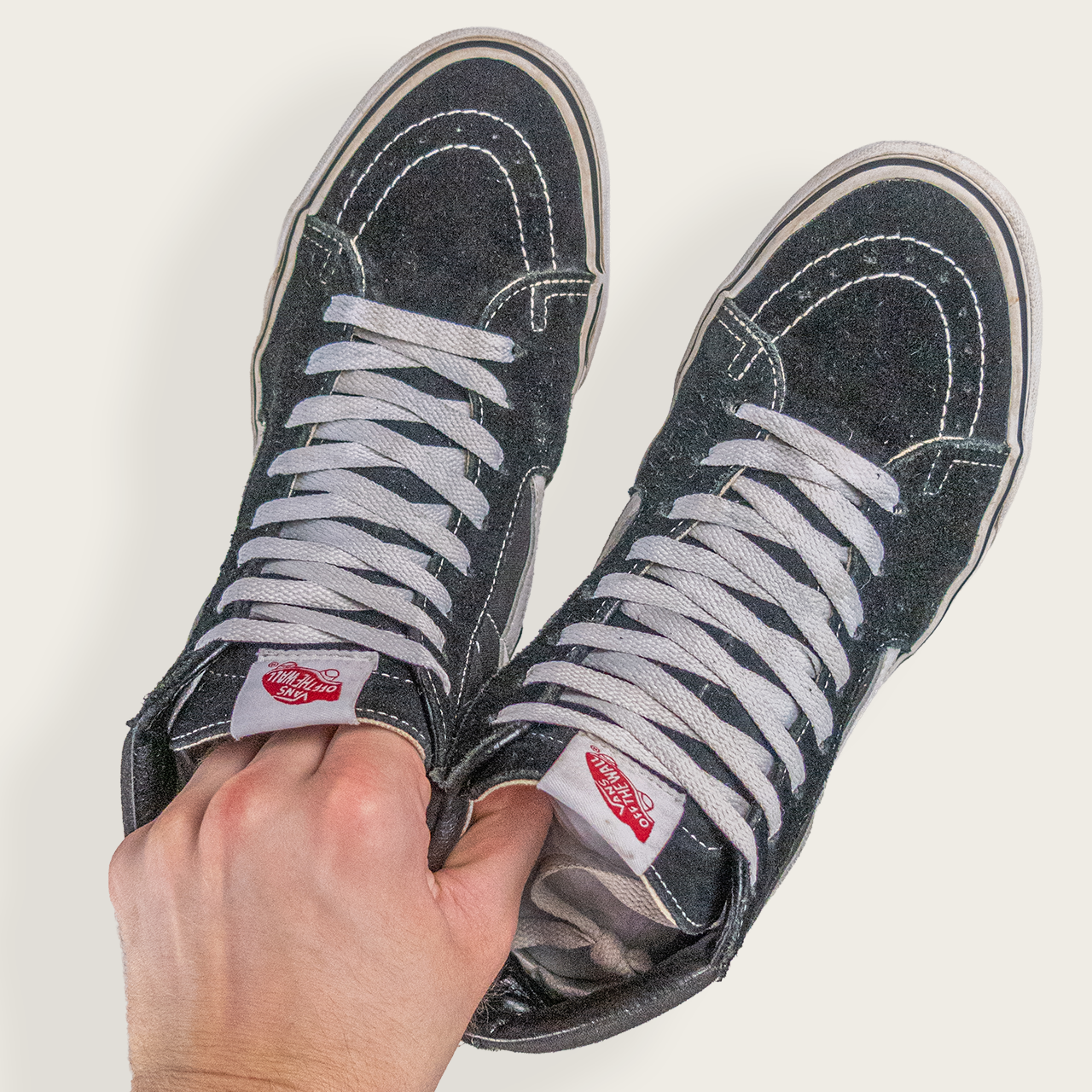 Men's Black/White VANS Sk8-Hi Casual Skate Sneakers - US 9