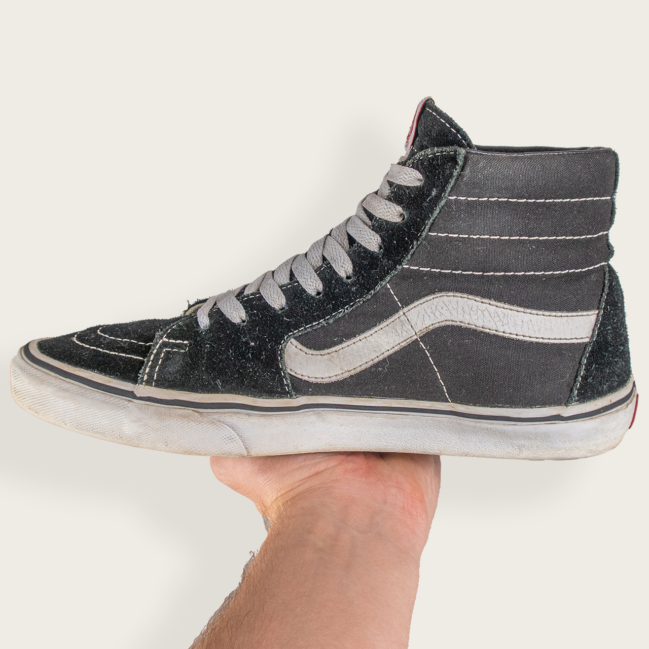 Men's Black/White VANS Sk8-Hi Casual Skate Sneakers - US 9