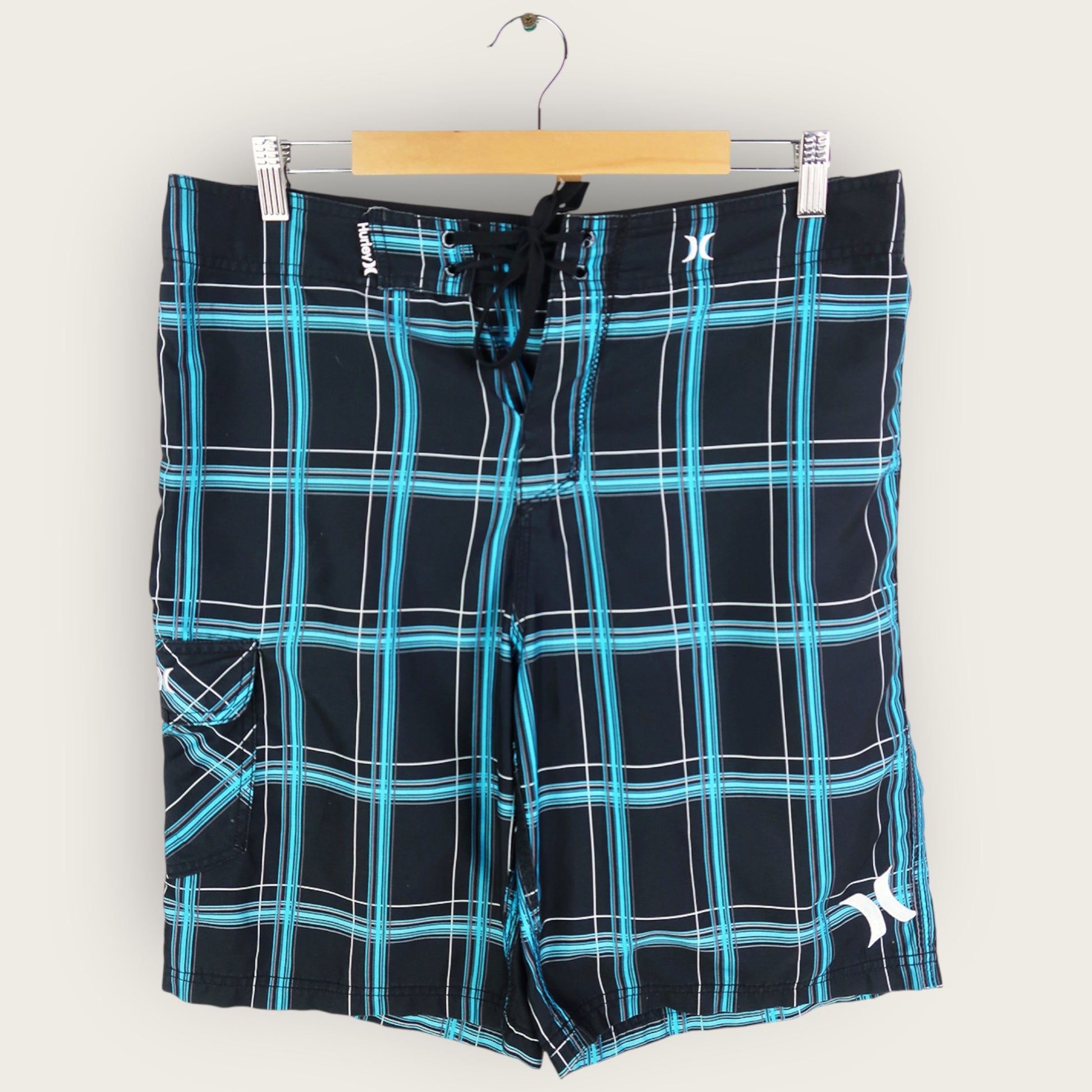 VINTAGE HURLEY BOARD SHORTS - 34"