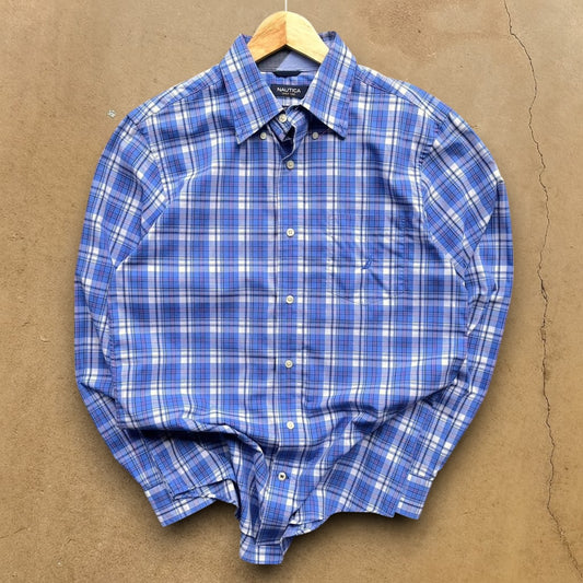 VINTAGE LONG-SLEEVE NAUTICA BUTTON-UP SHIRT - M