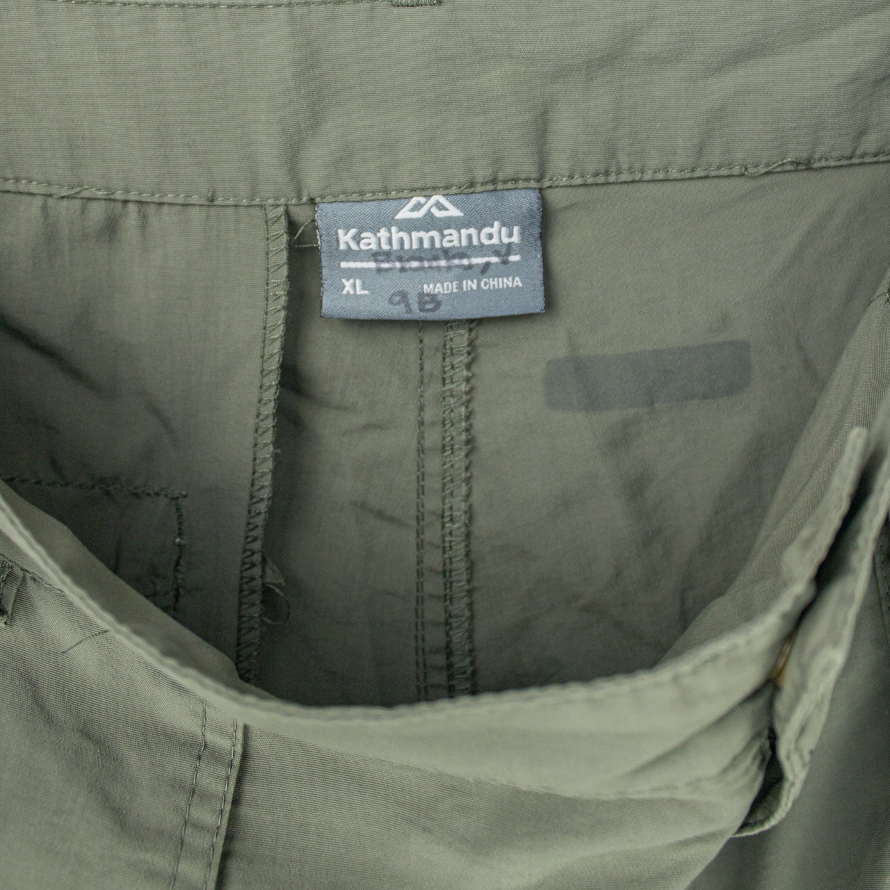 VINTAGE KATHMANDU CARGO SHORTS - 38"