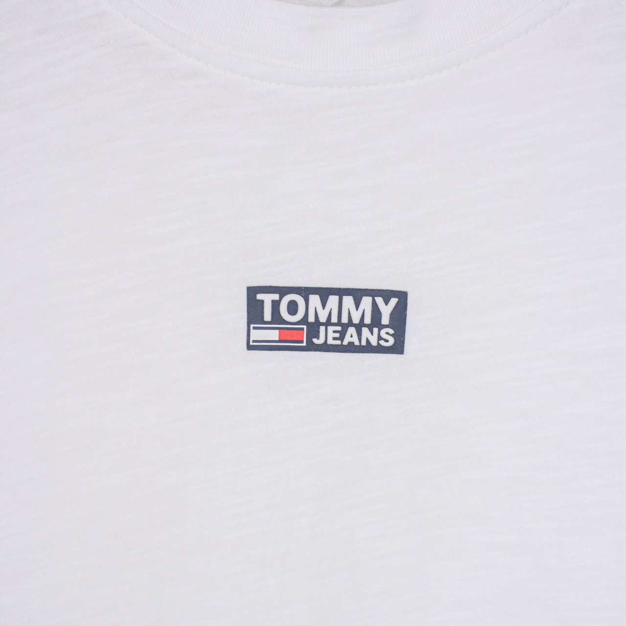 TOMMY HILFIGER T-SHIRT - L
