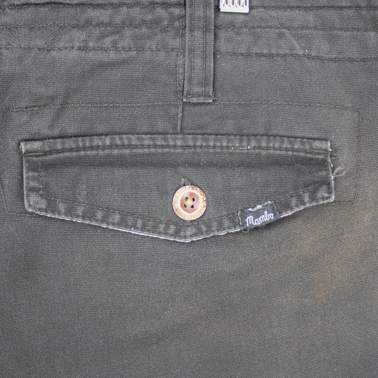 VINTAGE MAMBO CARGO SHORTS - 38"