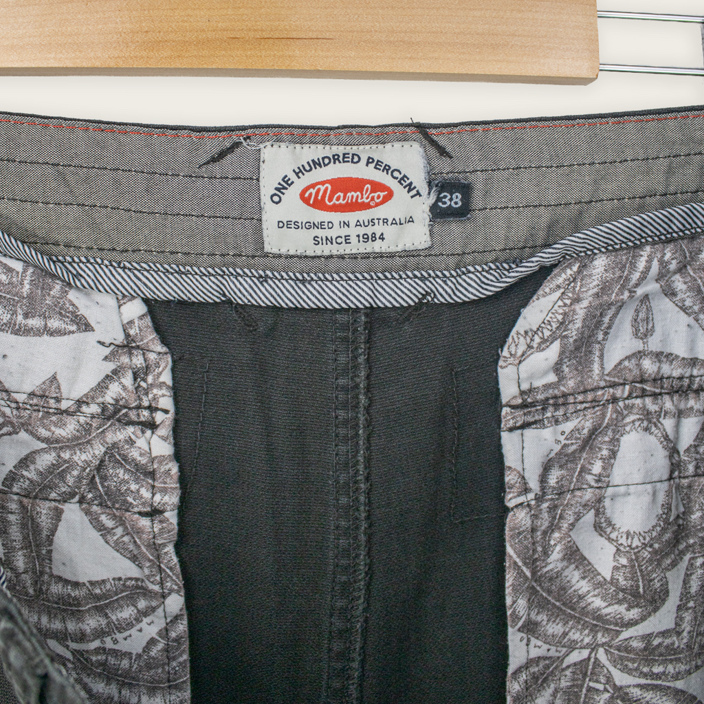 00's Mambo Cargo Shorts - 38"