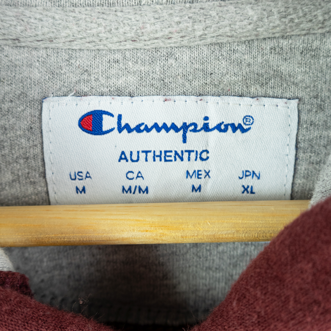 VINTAGE CHAMPION HOODIE - M