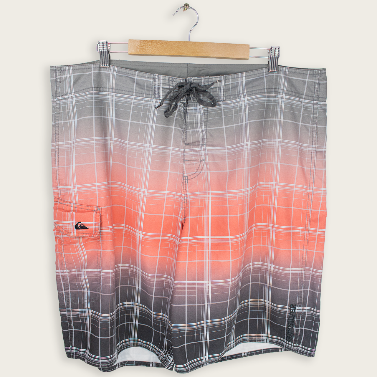 VINTAGE QUIKSILVER BOARD SHORTS - 40"