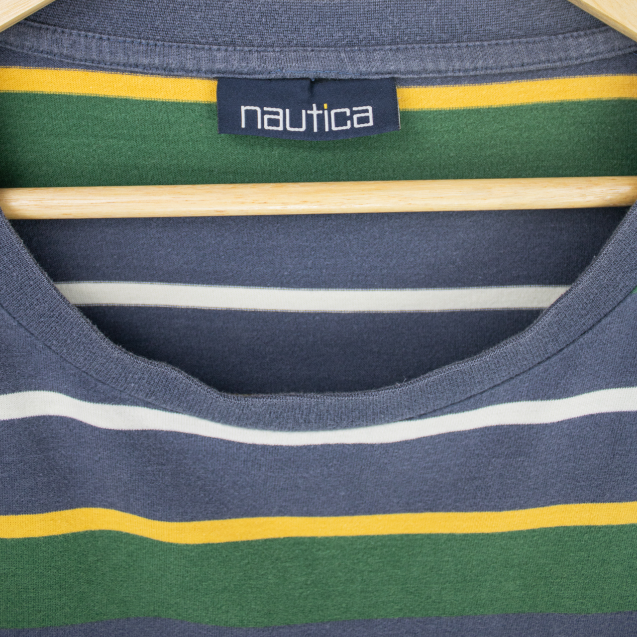 Nautica T-Shirt - L