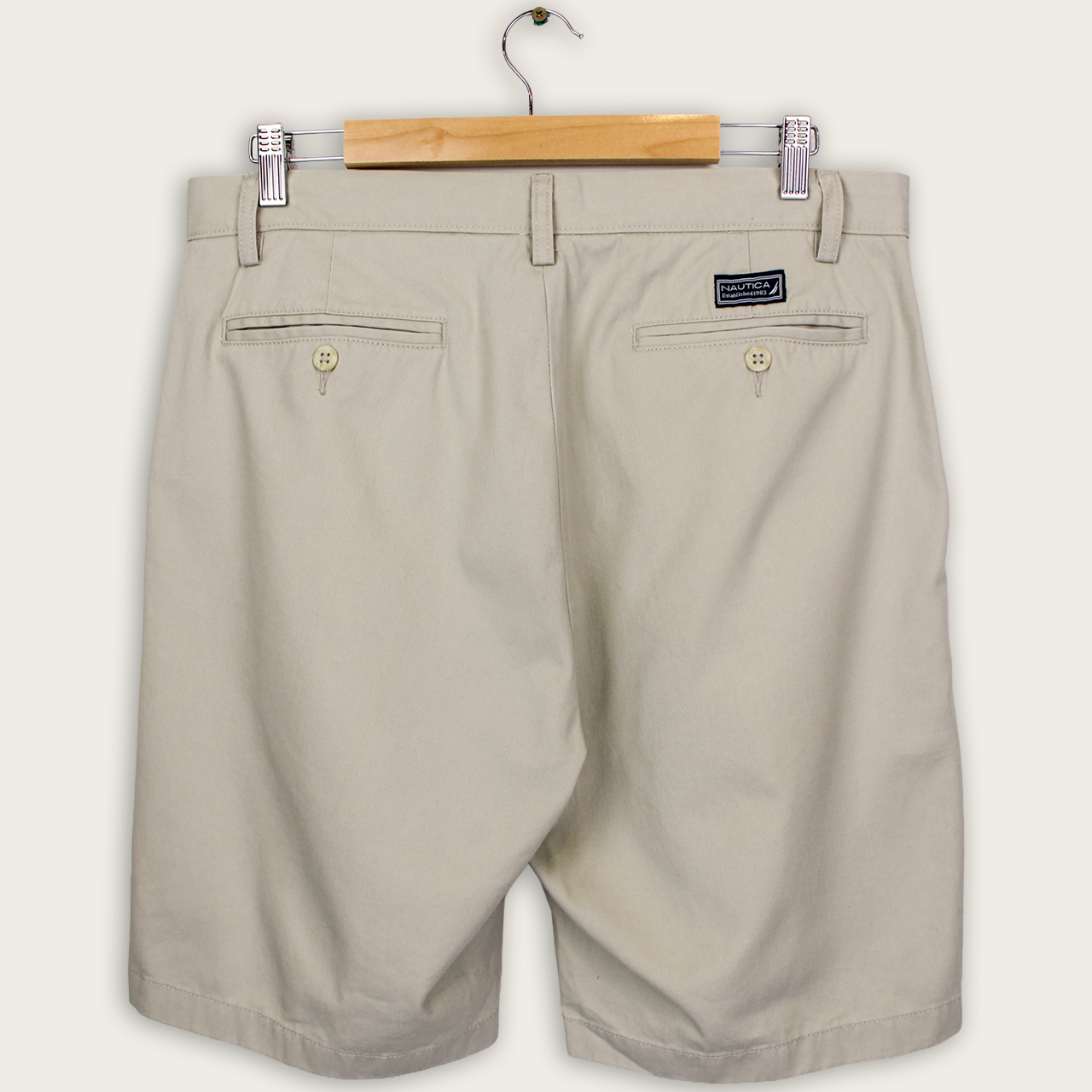 VINTAGE NAUTICA SHORTS - 33"