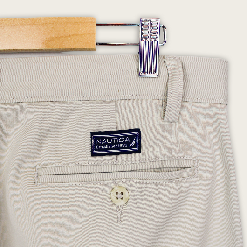 00's Nautica Tailored Shorts - 33"