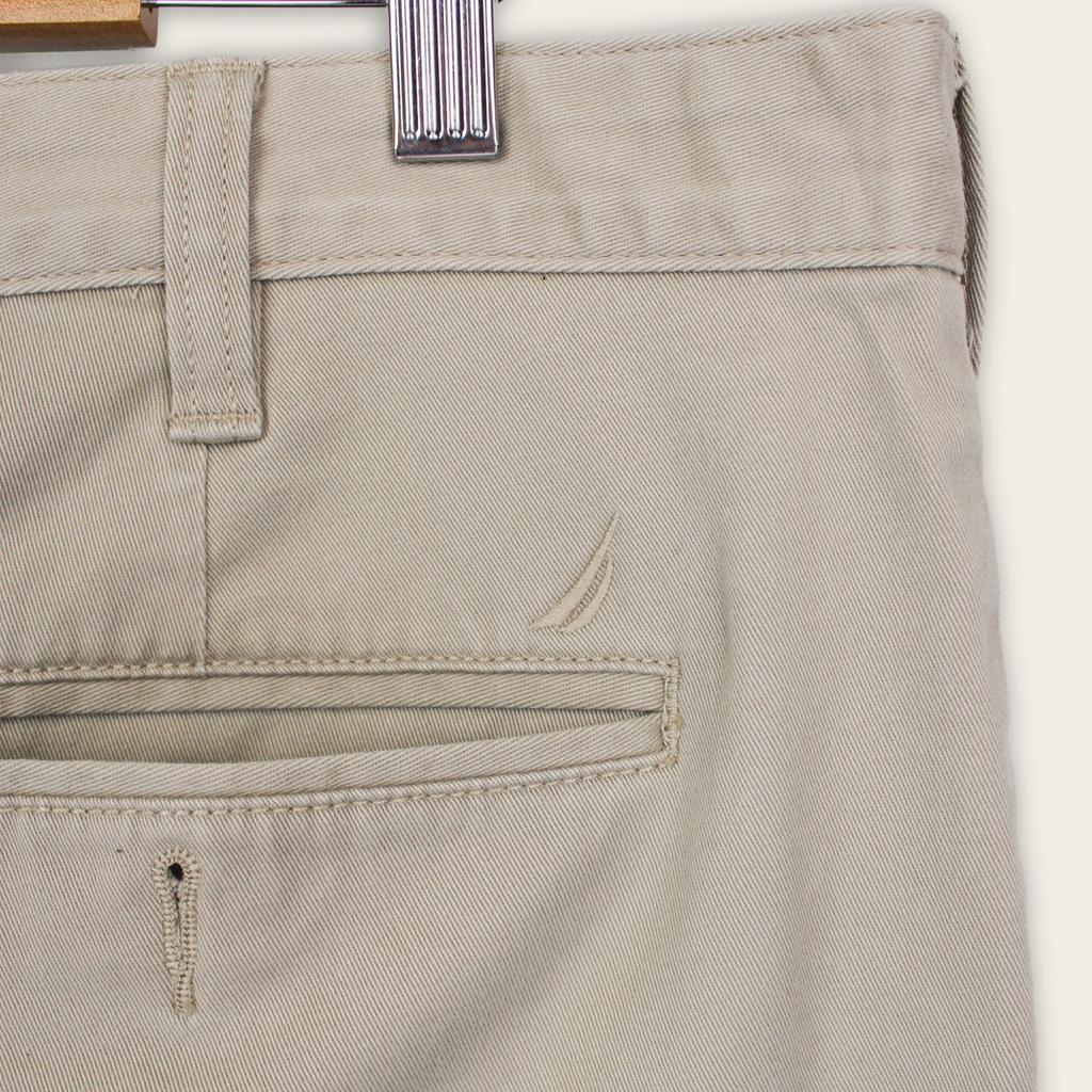 00's Nautica Tailored Shorts - 36"