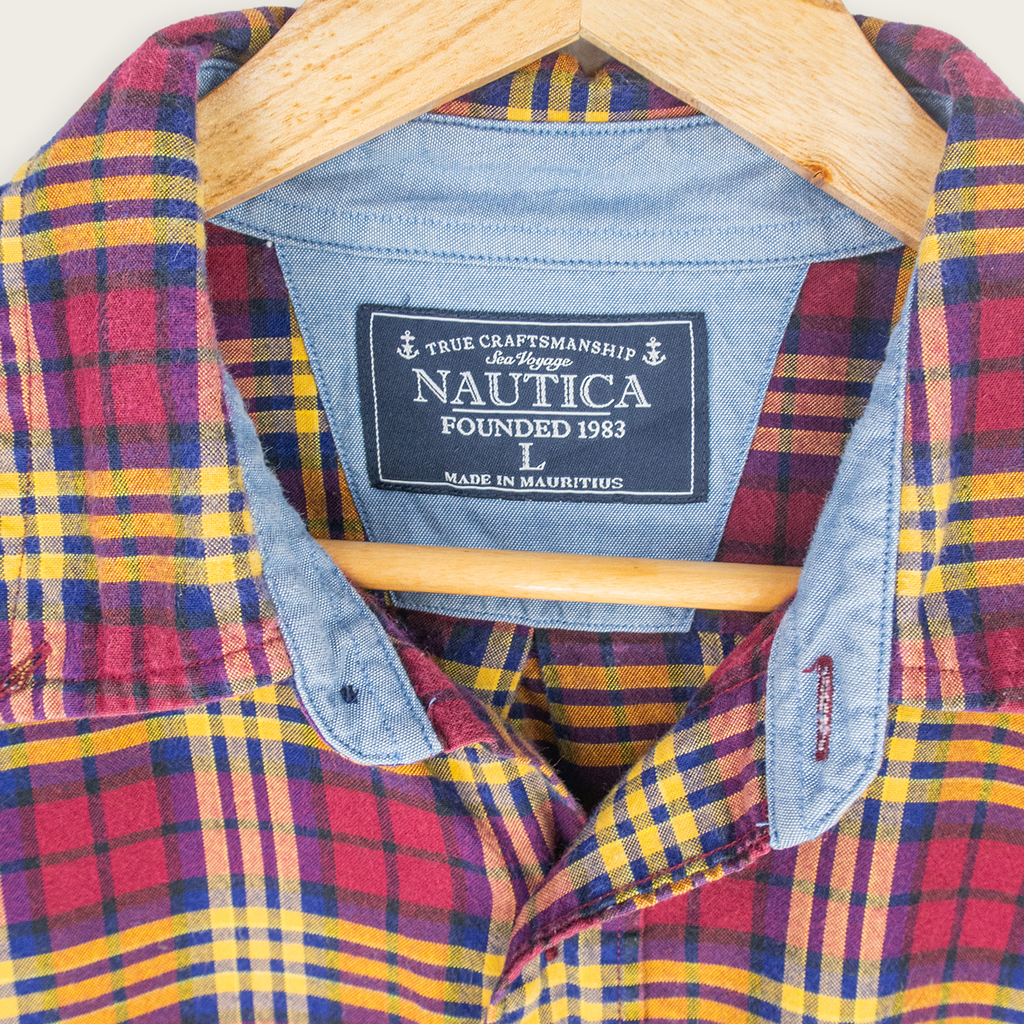 00's Nautica Button-Up Shirt - L