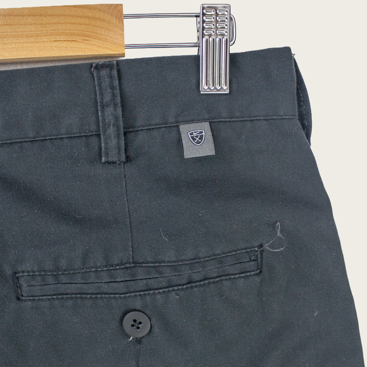 VINTAGE NIKE TAILORED SHORTS - 32"