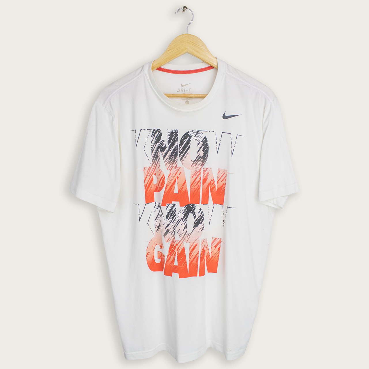 VINTAGE NIKE T-SHIRT - L