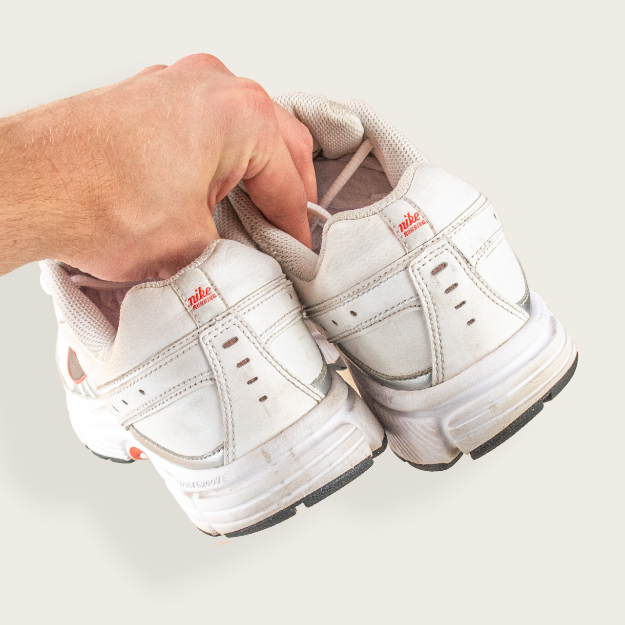 Men's 2011 White/Red NIKE Dart 8 Running Shoes – US 9.5